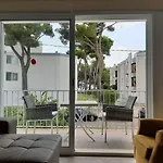 Apartment Assimetric - Only 100M To Beach