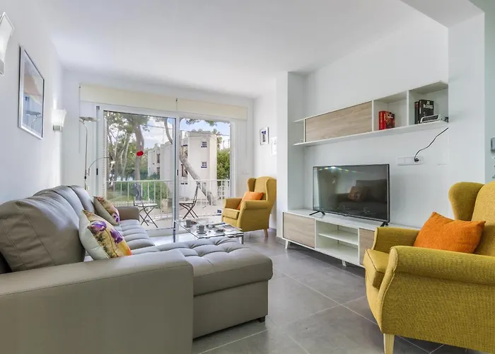 Apartment Assimetric - Only 100M To Beach