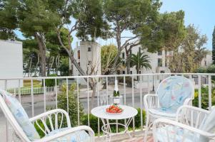 Assimetric - Only 100m To Apartment