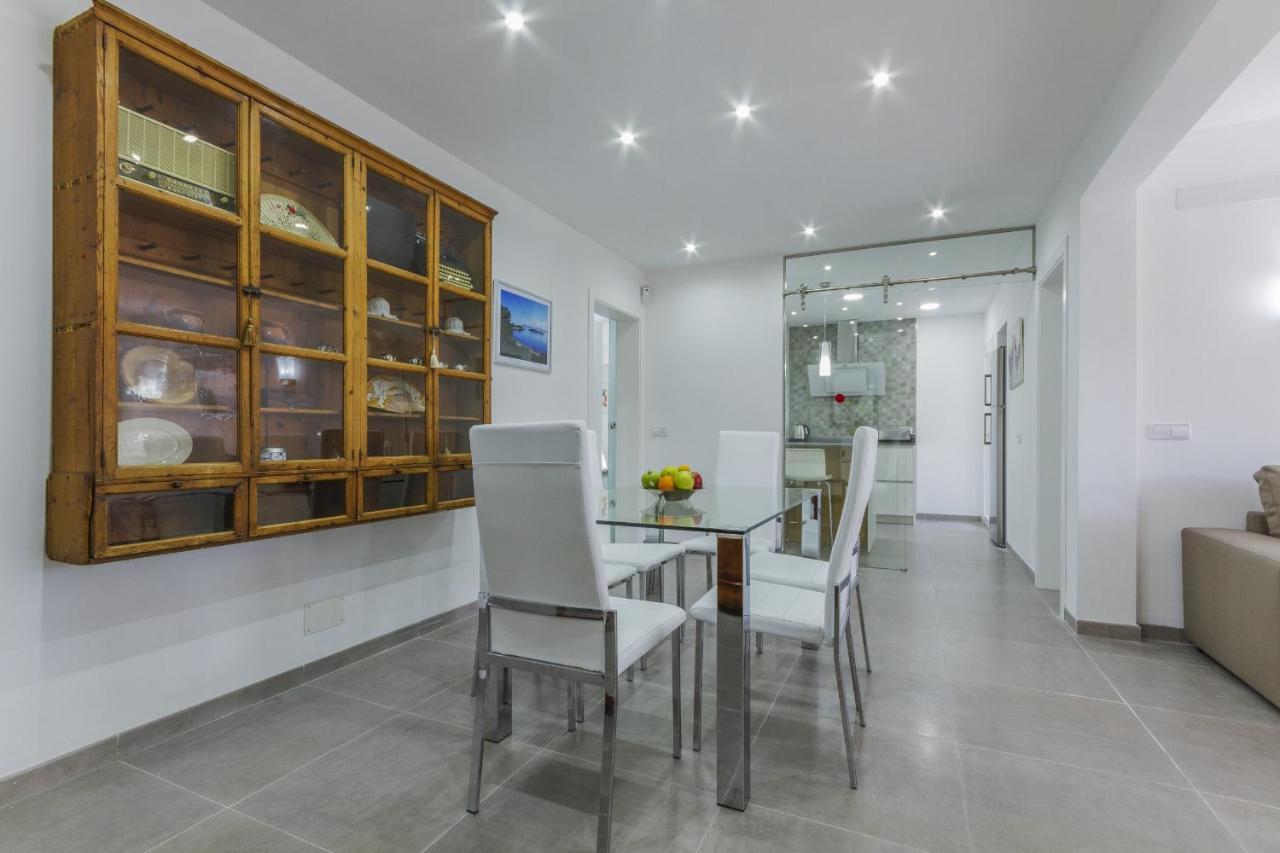 Apartment Assimetric - Only 100m To *